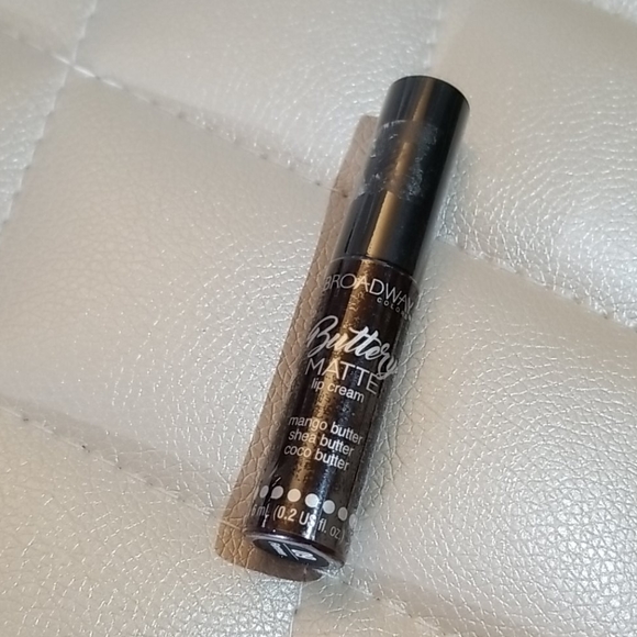 Broadway Colors Buttery MATTE Lip Cream - Picture 2 of 4